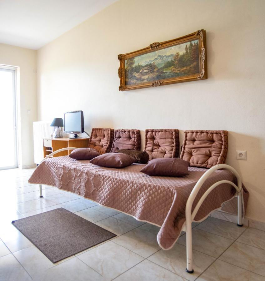 Gallery Suites "Athina" Mesolóngion Esterno foto